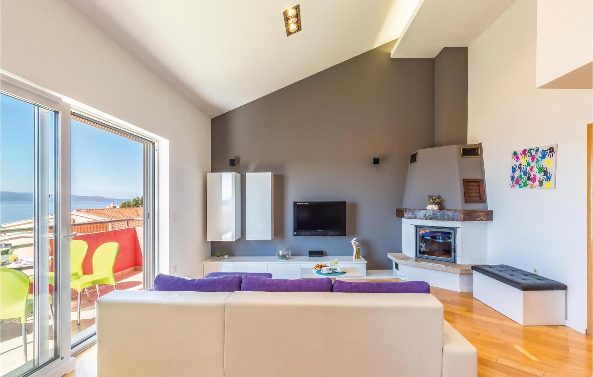Lovely In With Kitchenette Makarska