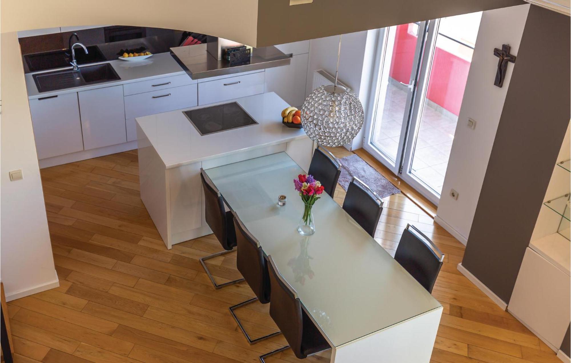 Lovely In With Kitchenette Apartman